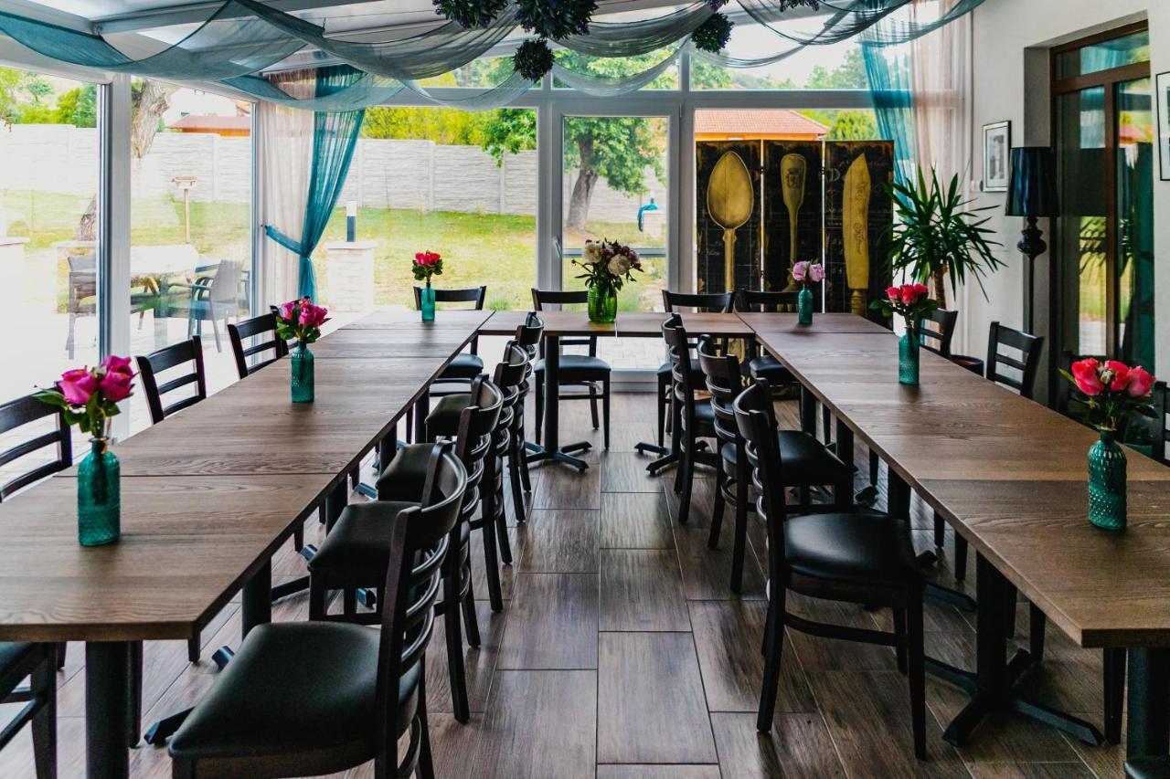 Bed and Breakfast Dreko Panzió&Borbisztró Győrújbarát Zewnętrze zdjęcie