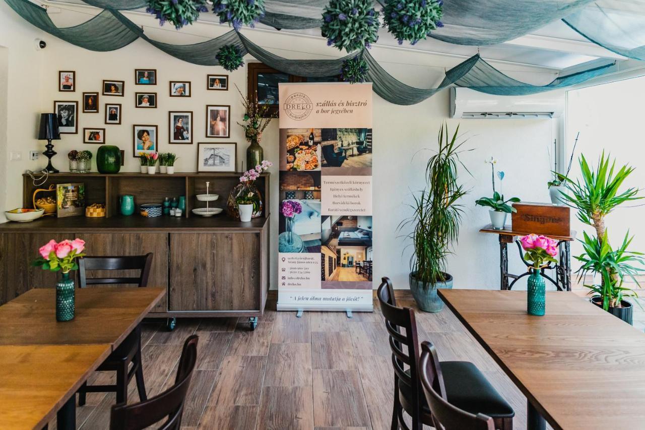 Bed and Breakfast Dreko Panzió&Borbisztró Győrújbarát Zewnętrze zdjęcie