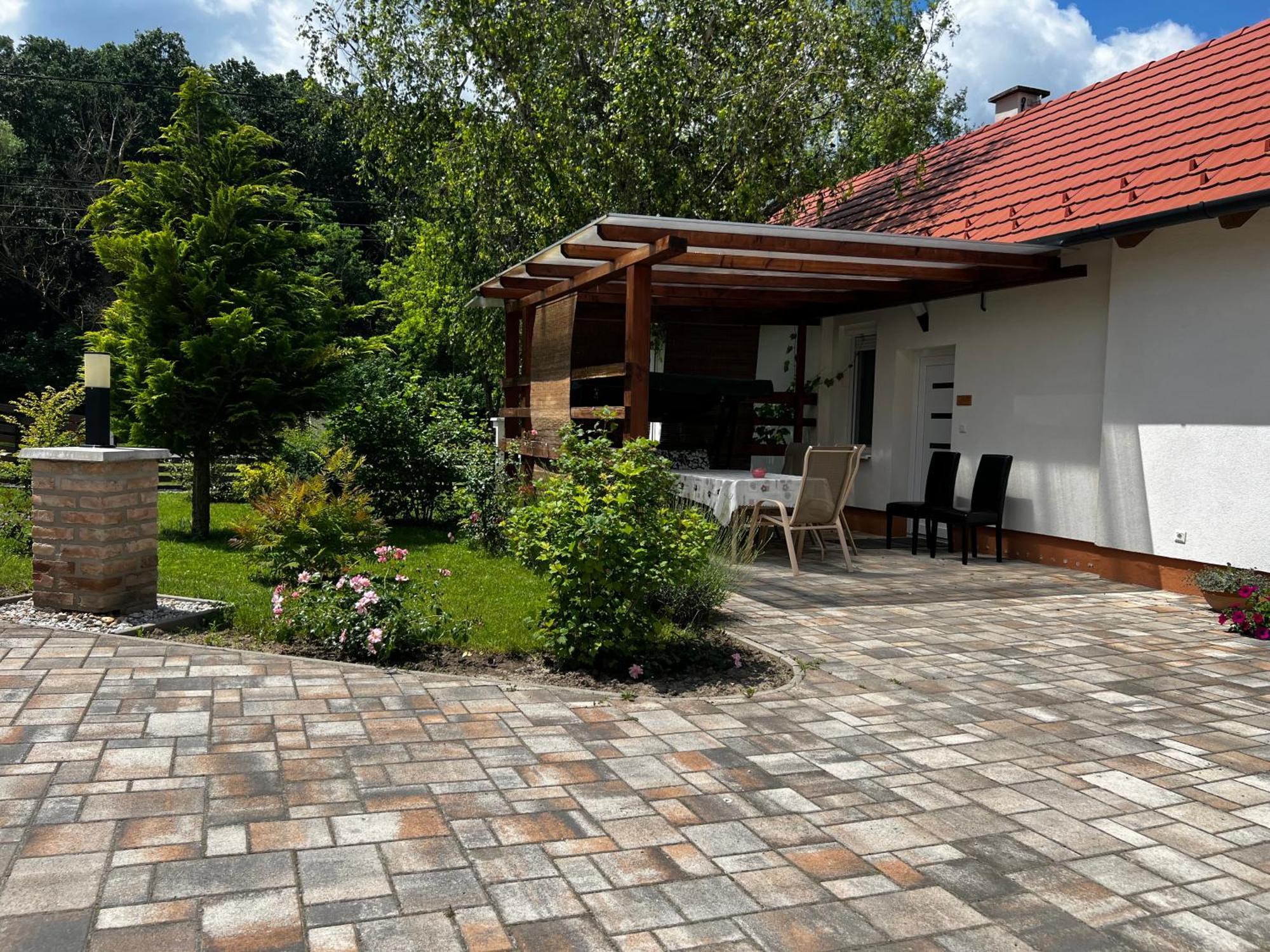 Bed and Breakfast Dreko Panzió&Borbisztró Győrújbarát Zewnętrze zdjęcie