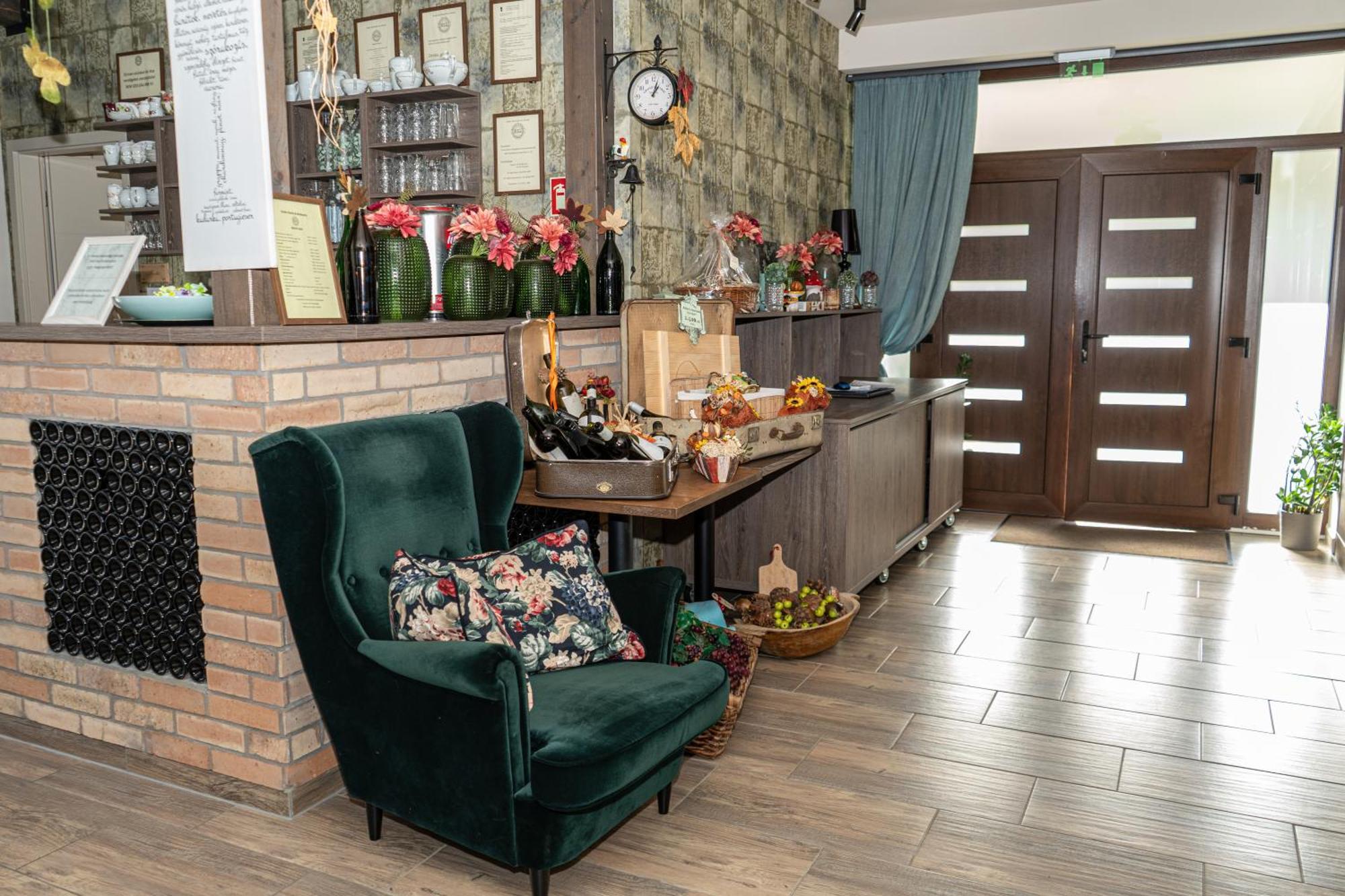 Bed and Breakfast Dreko Panzió&Borbisztró Győrújbarát Zewnętrze zdjęcie