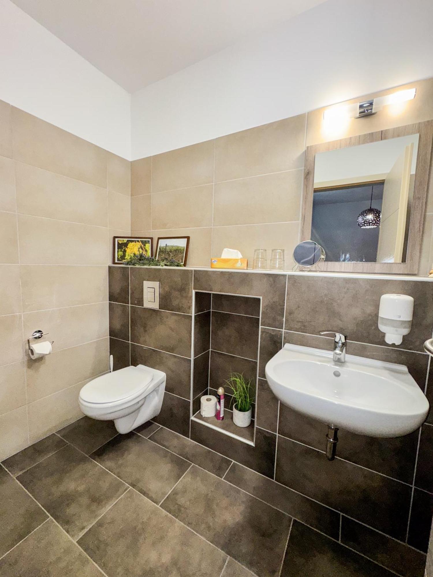 Bed and Breakfast Dreko Panzió&Borbisztró Győrújbarát Zewnętrze zdjęcie