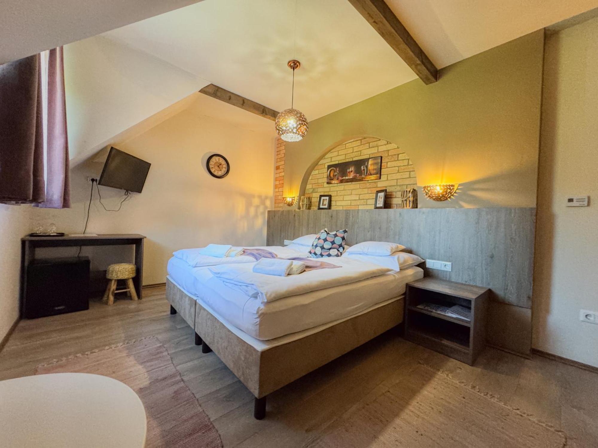 Bed and Breakfast Dreko Panzió&Borbisztró Győrújbarát Zewnętrze zdjęcie